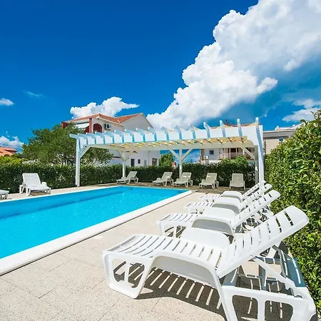Casa de hóspedes Ka - Ro 3*