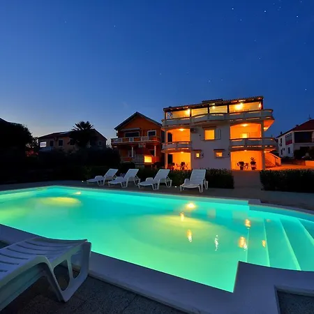 Casa de hóspedes Ka - Ro 3*